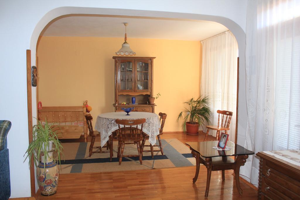 Apartments Anita Pomorie Rum bild